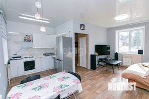 Дом 90м&sup2;, 2-этажный, участок 8 сот.  