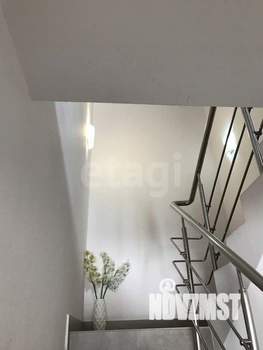 Дом 225м&sup2;, 2-этажный, участок 9 сот.  