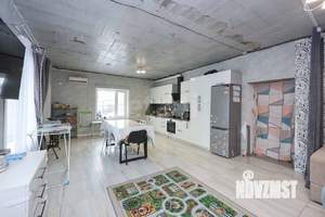 Дом 207м&sup2;, 2-этажный, участок 11 сот.  