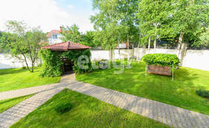 Дом 450м², 3-этажный, участок 10 сот.  