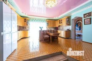 Дом 390м&sup2;, 3-этажный, участок 18 сот.  