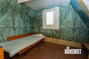 Дом 42м&sup2;, 2-этажный, участок 6 сот.  