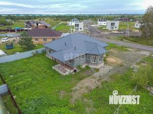 Дом 220м², 2-этажный, участок 12 сот.  