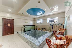 Коттедж 250м², 2-этажный, участок 7 сот.  