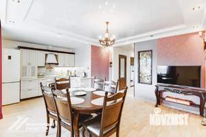 Коттедж 146м&sup2;, 2-этажный, участок 10 сот.  