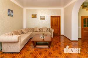 Дом 234м&sup2;, 2-этажный, участок 8 сот.  