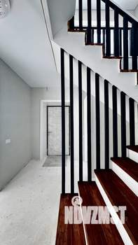 Дом 100м&sup2;, 2-этажный, участок 6 сот.  