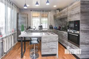 Дом 150м&sup2;, 2-этажный, участок 11 сот.  