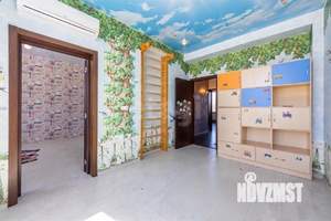 Таунхаус 225м&sup2;, 3-этажный, участок 5 сот.  