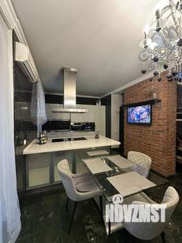 Коттедж 271м&sup2;, 3-этажный, участок 3 сот.  