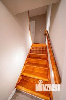 Дом 321м&sup2;, 2-этажный, участок 10 сот.  