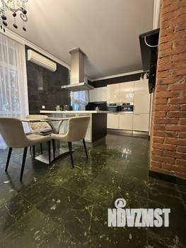 Коттедж 271м&sup2;, 3-этажный, участок 3 сот.  