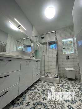 Коттедж 214м&sup2;, 2-этажный, участок 10 сот.  