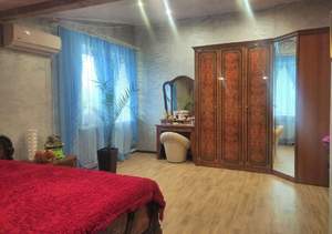 Дом 295м&sup2;, 2-этажный, участок 295 сот.  