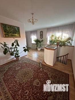 Коттедж 343м&sup2;, 2-этажный, участок 11 сот.  