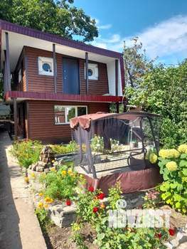 Дом 45м&sup2;, 2-этажный, участок 10 сот.  