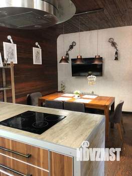 Коттедж 590м&sup2;, 2-этажный, участок 10 сот.  