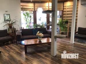 Коттедж 590м&sup2;, 2-этажный, участок 10 сот.  