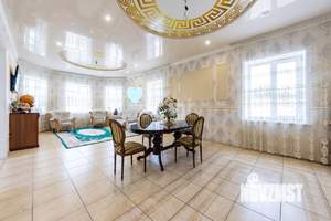 Коттедж 190м², 2-этажный, участок 5 сот.  