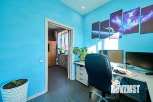 Дом 240м², 3-этажный, участок 10 сот.  