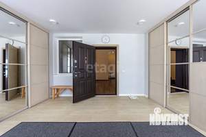 Дом 312м&sup2;, 3-этажный, участок 20 сот.  