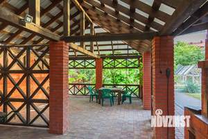 Коттедж 258м&sup2;, 2-этажный, участок 10 сот.  