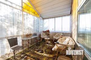 Дом 239м&sup2;, 2-этажный, участок 12 сот.  