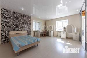 Дом 227м², 2-этажный, участок 15 сот.  