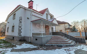 Дом 270м², 2-этажный, участок 10 сот.  