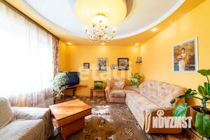 Дом 251м², 2-этажный, участок 15 сот.  