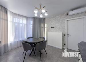 Коттедж 152м&sup2;, 2-этажный, участок 6 сот.  