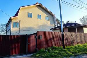 Дом 353м², 3-этажный, участок 12 сот.  