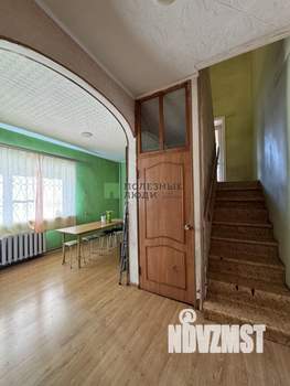 Коттедж 274м², 3-этажный, участок 10 сот.  