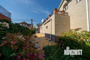 Коттедж 216м&sup2;, 2-этажный, участок 15 сот.  