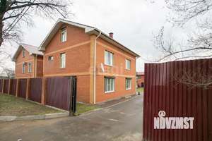 Дом 216м², 2-этажный, участок 9 сот.  