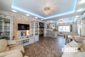 Коттедж 205м², 2-этажный, участок 12 сот.  