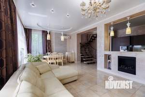 Таунхаус 150м², 2-этажный, участок 4 сот.  