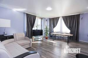 Дом 200м², 2-этажный, участок 10 сот.  