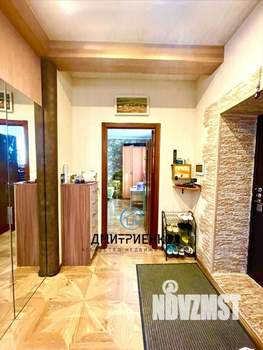 Дом 164м&sup2;, 2-этажный, участок 10 сот.  