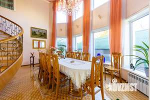 Дом 390м&sup2;, 3-этажный, участок 18 сот.  