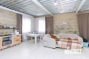 Дом 151м&sup2;, 2-этажный, участок 9 сот.  