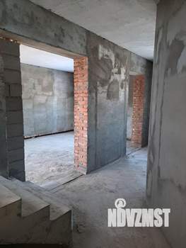 Коттедж 131м², 2-этажный, участок 10 сот.  