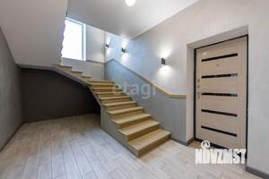Дом 178м², 3-этажный, участок 15 сот.  