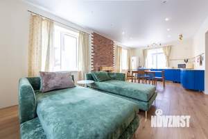 Дом 130м&sup2;, 2-этажный, участок 10 сот.  