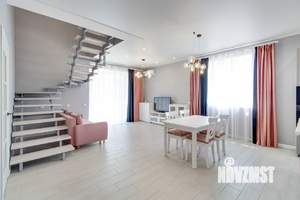 Коттедж 160м², 2-этажный, участок 7 сот.  