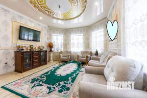 Коттедж 190м², 2-этажный, участок 5 сот.  
