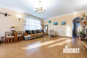 Коттедж 353м&sup2;, 3-этажный, участок 12 сот.  