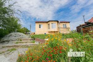 Дом 150м&sup2;, 3-этажный, участок 6 сот.  