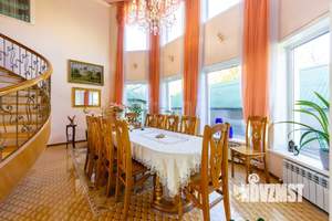 Дом 390м², 3-этажный, участок 18 сот.  