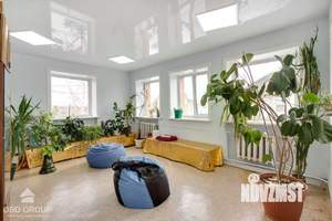 Дом 307м&sup2;, 2-этажный, участок 10 сот.  